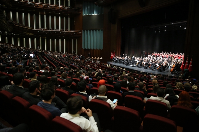 Cumhurbaşkanlığı Senfoni Orkestrası sezon açılışını yaptı